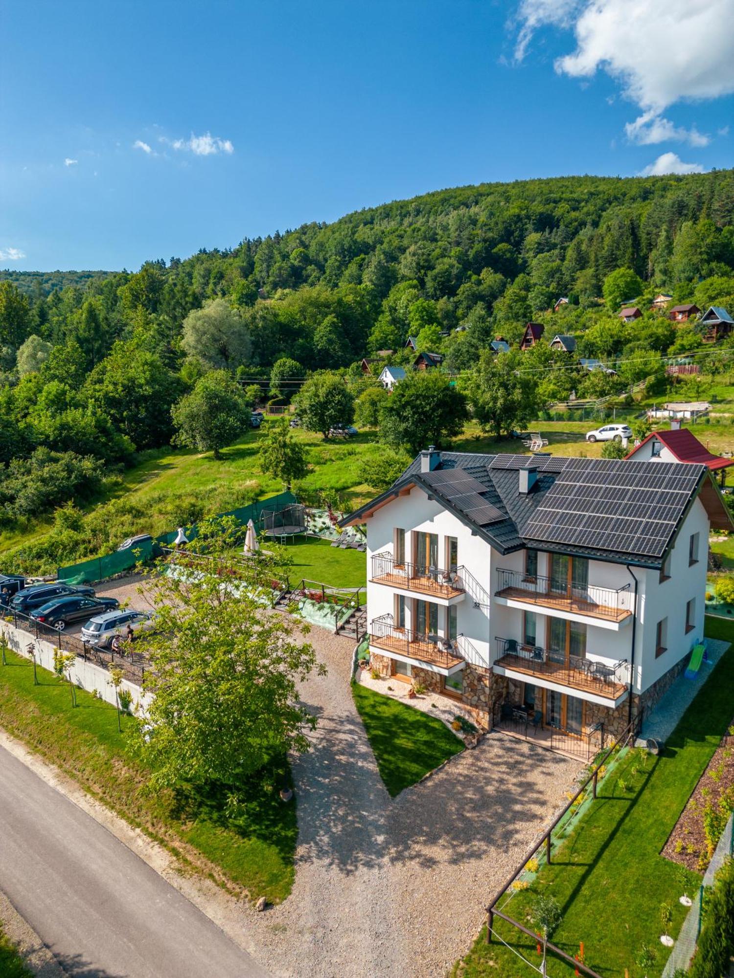 Villa Kasztelan Apartamenty Ustrzyki Dolne Exterior photo